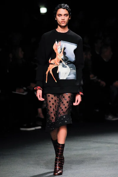 Look 1